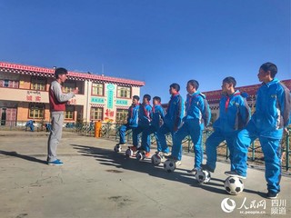 班戈县小学最新项目引领教育创新，培育未来之星